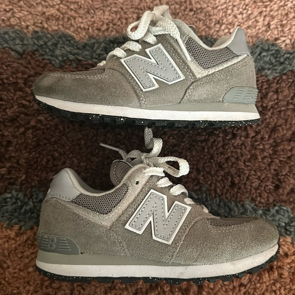 Gray/white Pre-School New Balance 574